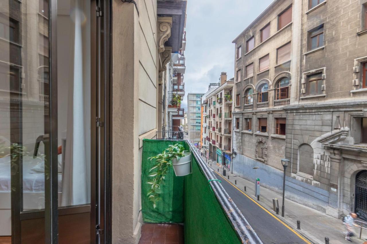 Inar Centrico Apartamento Junto Ayuntamiento & Ria Bilbao Kültér fotó